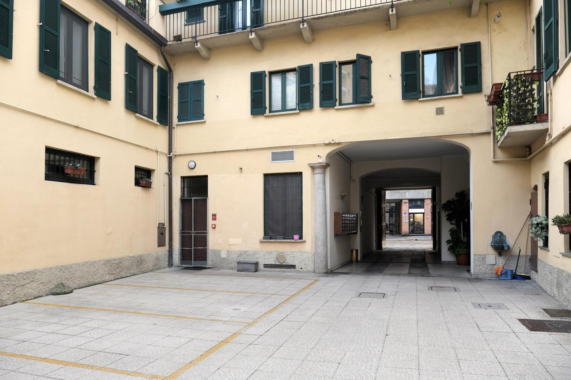 Comecasa Bright City Flat With Private Terrace, Milan